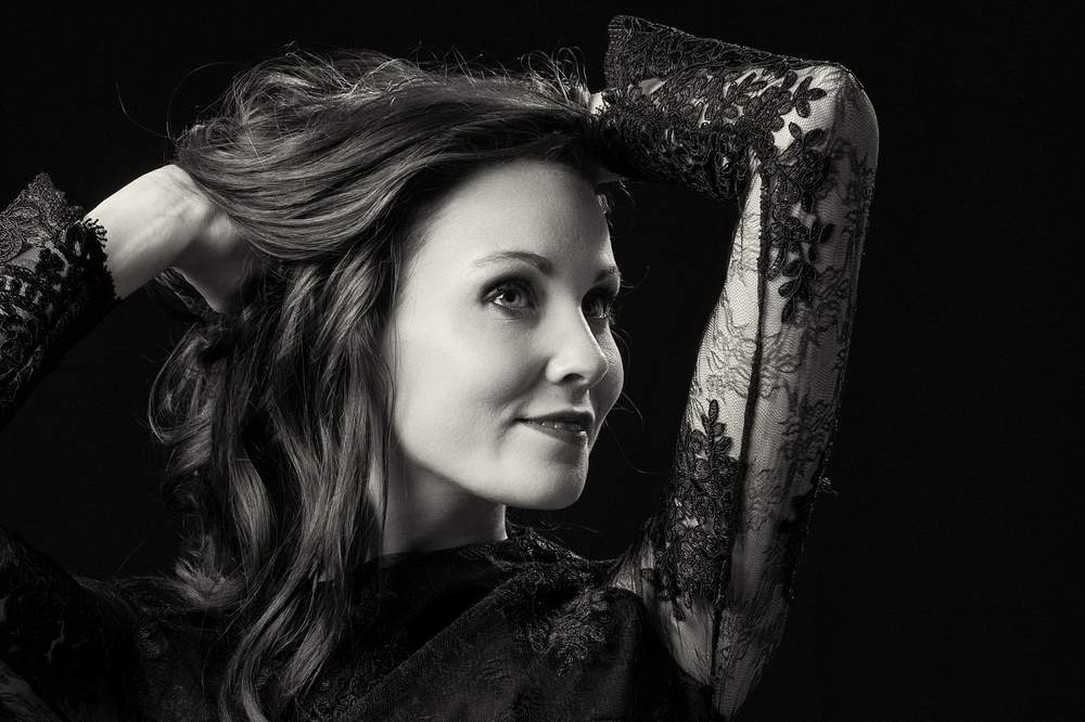 photographe-nancy-shooting-studio-noir-et-blanc-miss-lorraine-charlene-lallemand photographe nancy shooting studio noir et blanc miss lorraine charlene lallemand
