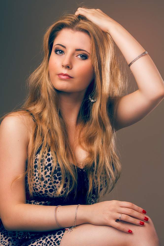 photographe-nancy-shooting-studio-pro-portrait-juliette photographe nancy shooting studio pro portrait juliette